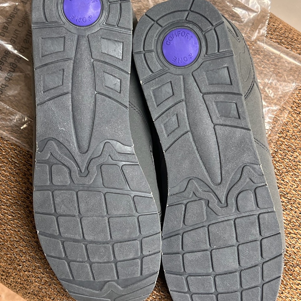π OMEGA Brand New Mens Sneaker with Velcro Strap -gray size 9D standard fit π - Picture 4 of 5